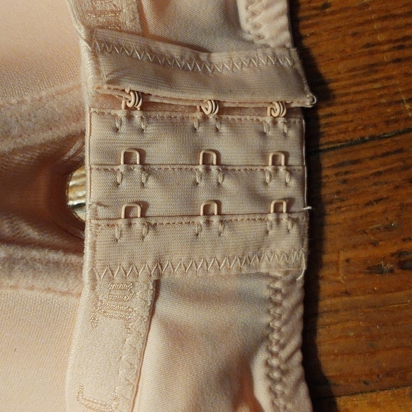 Juicy Couture Pink Bra Sz 38D - Picture 5 of 10